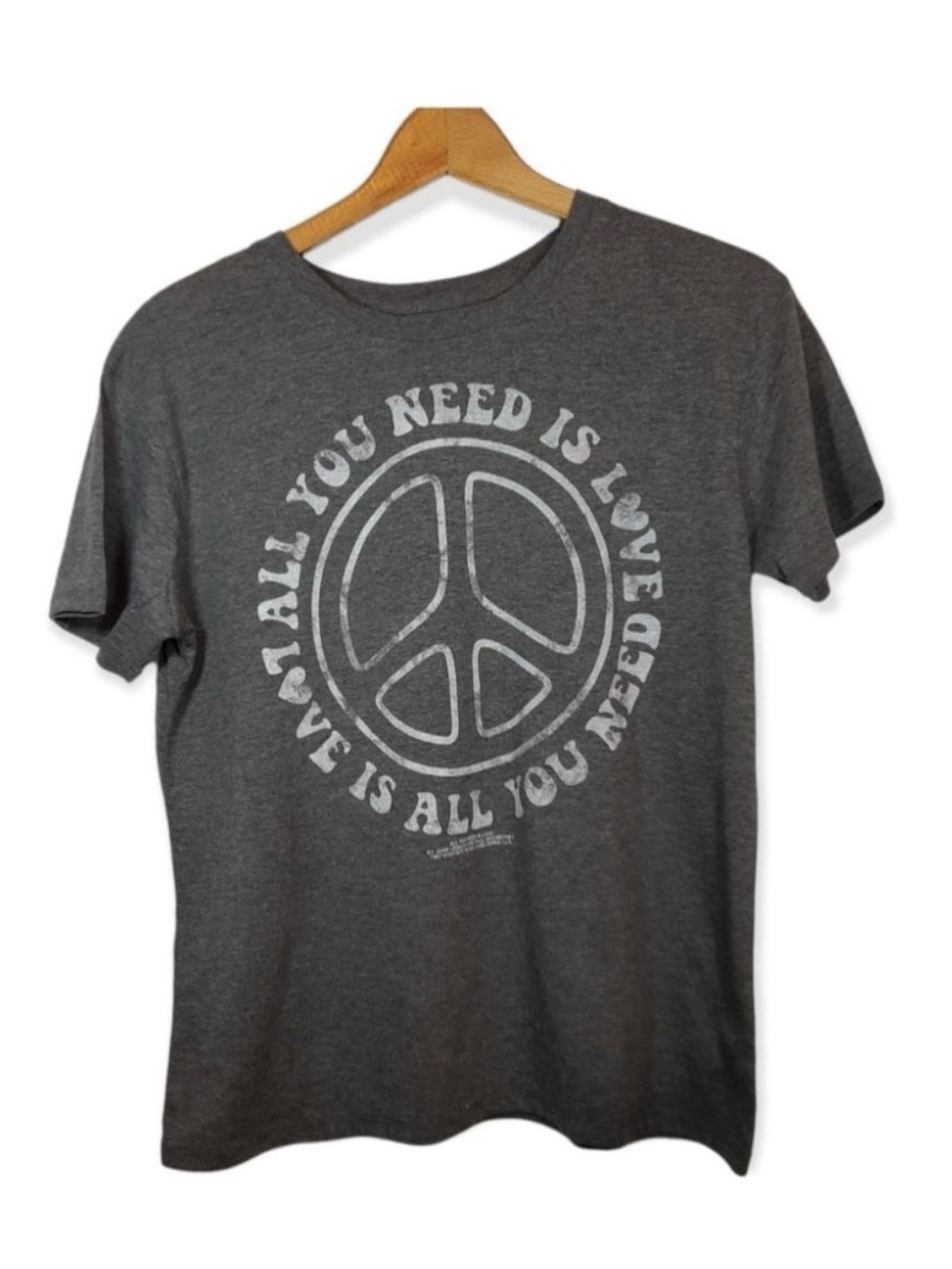 GREY ALL YOU NEED IS LOVE TEE SHIRT SIZE M